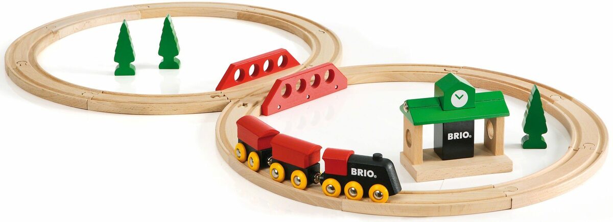 Bild 1 von BRIO® Spielzeug-Eisenbahn Bahn Acht Set - Classic Line, (Set), Made in Europe, FSC®- schützt Wald - weltweit
