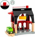 Bild 3 von BRIO® Spielzeugeisenbahn-Gebäude Holzspielzeug, Tierscheune mit Heuwaggon, FSC® - schützt Wald - weltweit