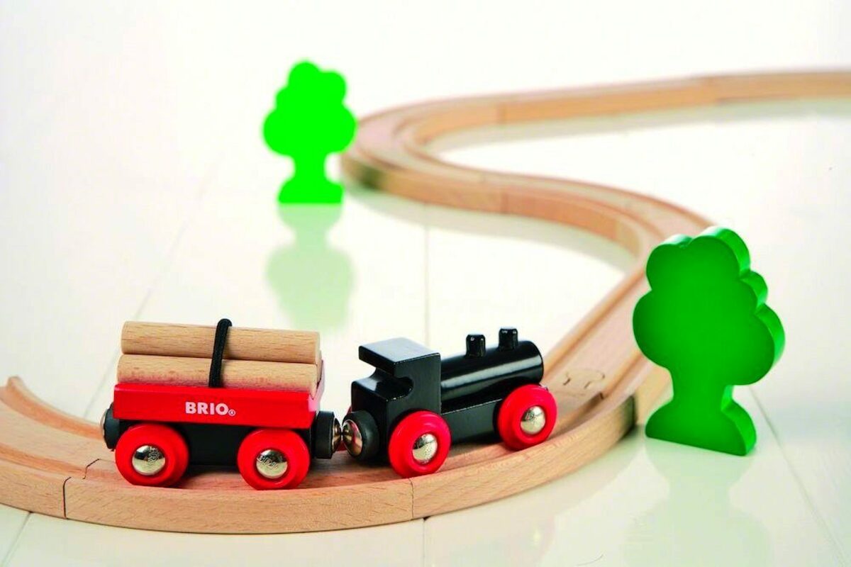 Bild 2 von BRIO® Spielzeugeisenbahn-Set Brio Eisenbahn Classic Set Bahn Starterset 18 Teile 33042