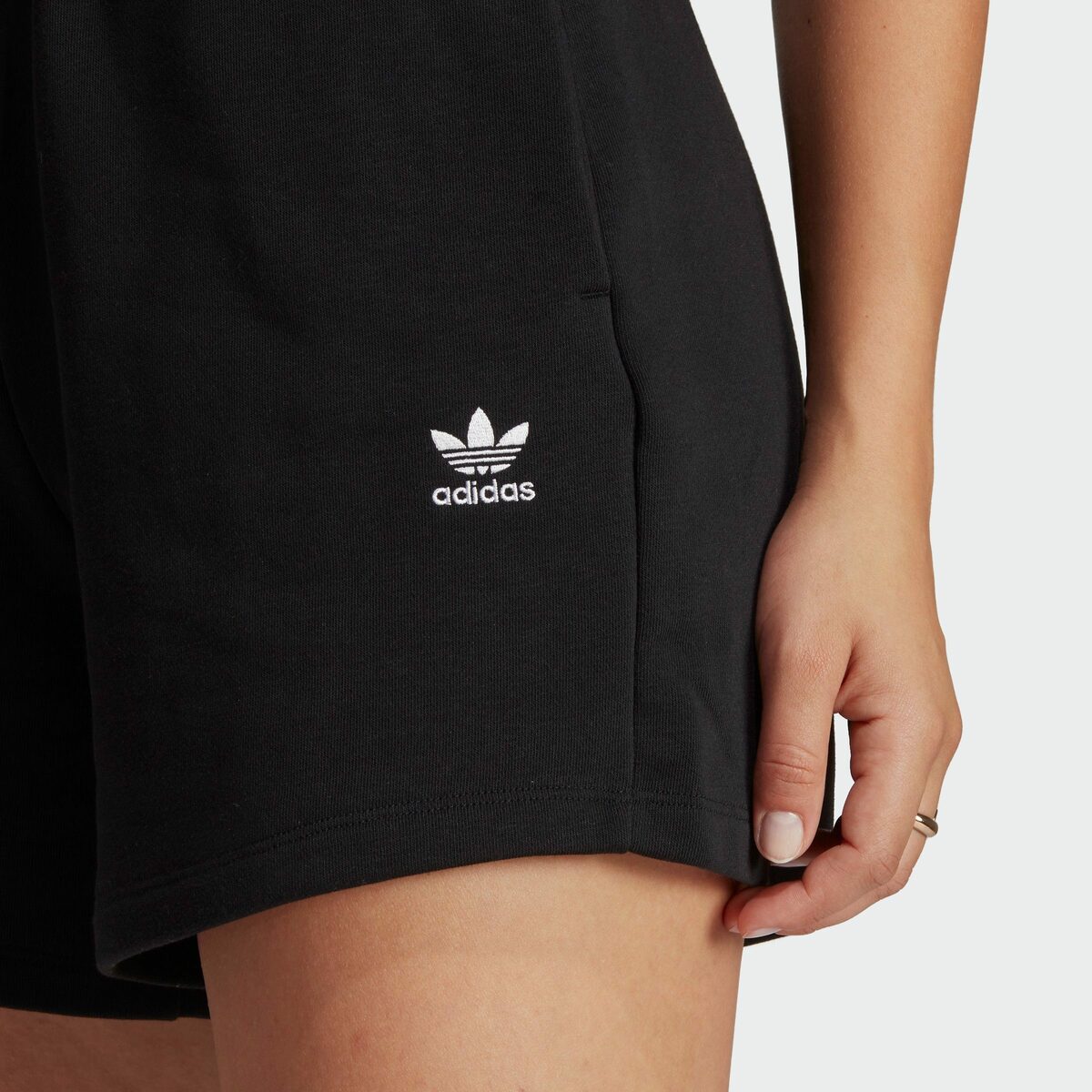 Bild 4 von adidas Originals Shorts ADICOLOR ESSENTIALS FRENCH TERRY (1-tlg)