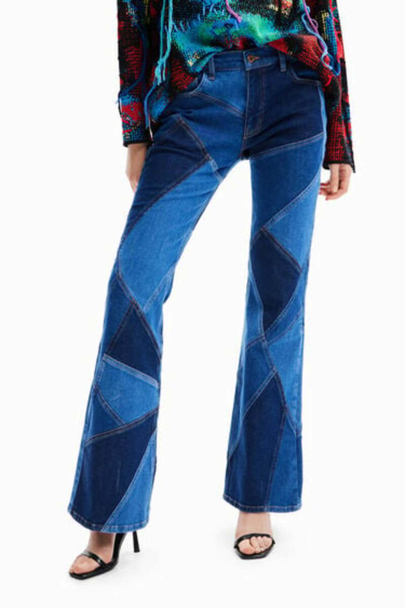 Bild 1 von Flare Jeans Patch María Escoté