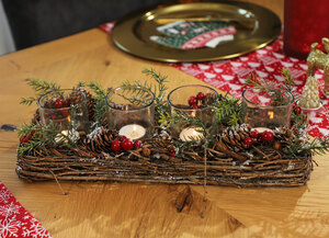 Adventsgesteck aus Weide mit roten Beeren und 4 Kerzengläsern 40x15x10cm