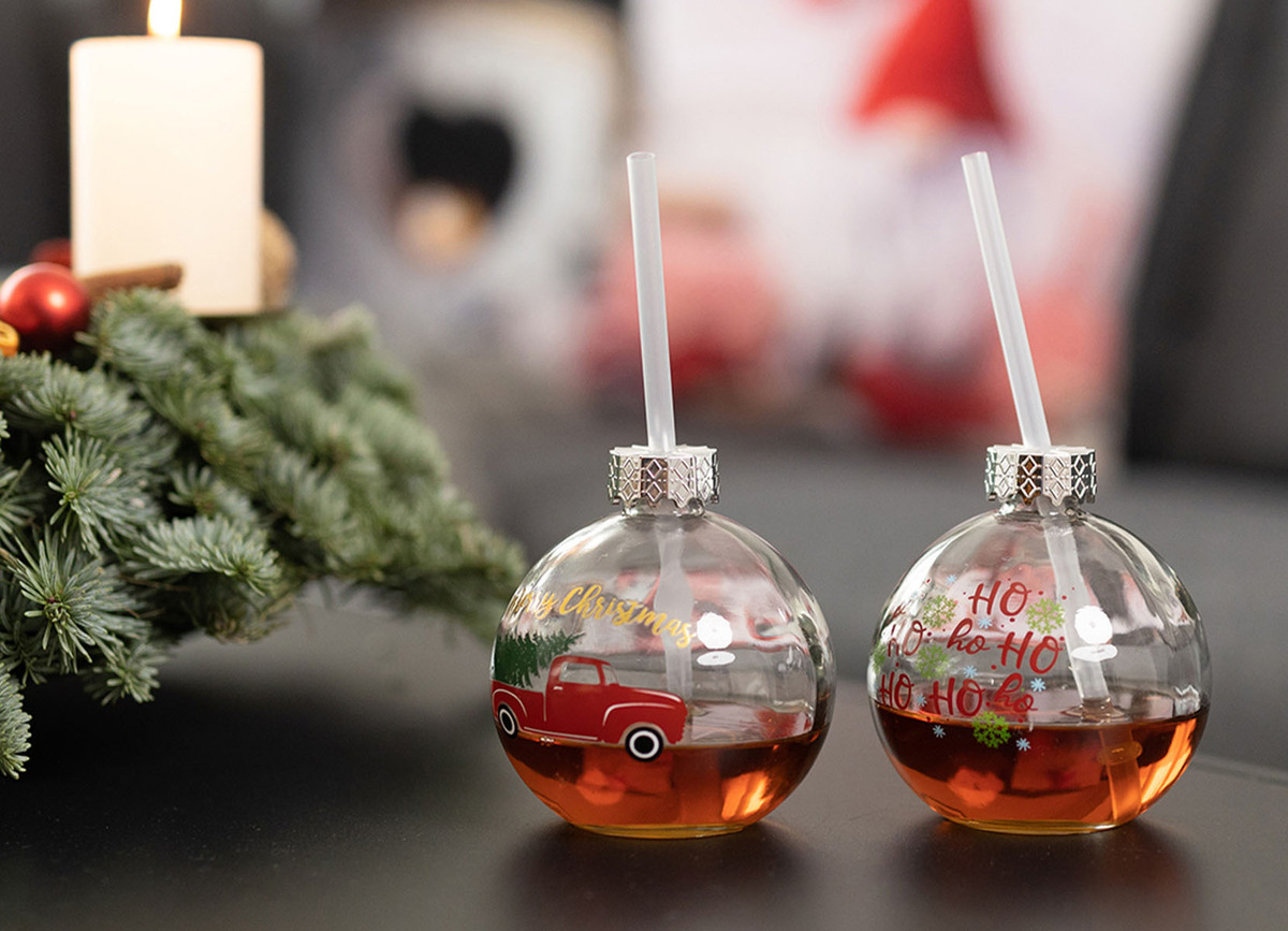 Bild 1 von Weihnachtliches Trinkglas Christbaumkugel mit Trinkhalm 400ml