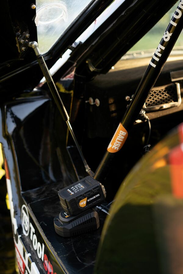 Bild 2 von Batavia 18 V Autoladegerät 2.2Ah (12V Netzteil)