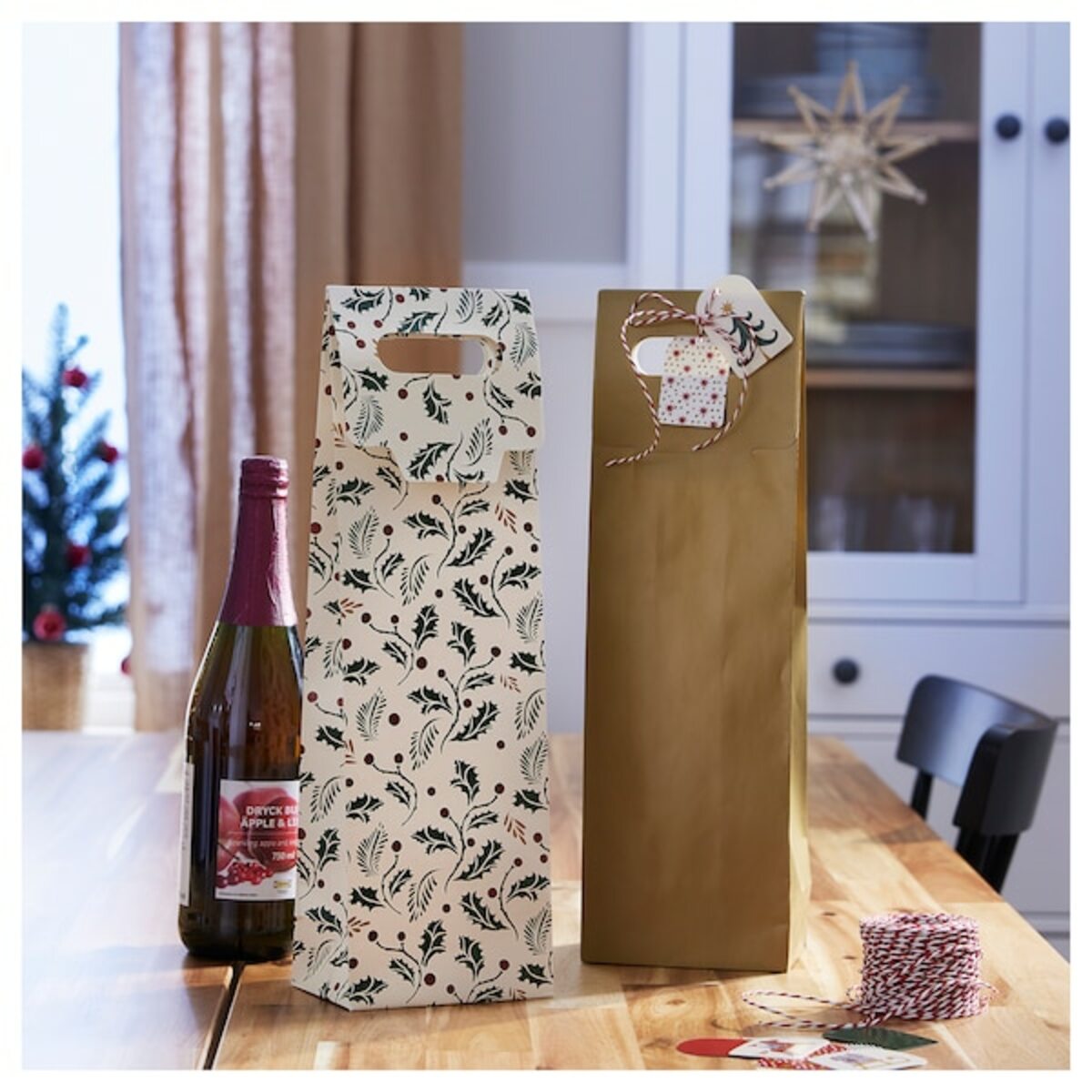 Bild 2 von VINTERFINT  Geschenktüte für Flasche, verschiedene Muster elfenbeinweiß/goldfarben 13x41 cm