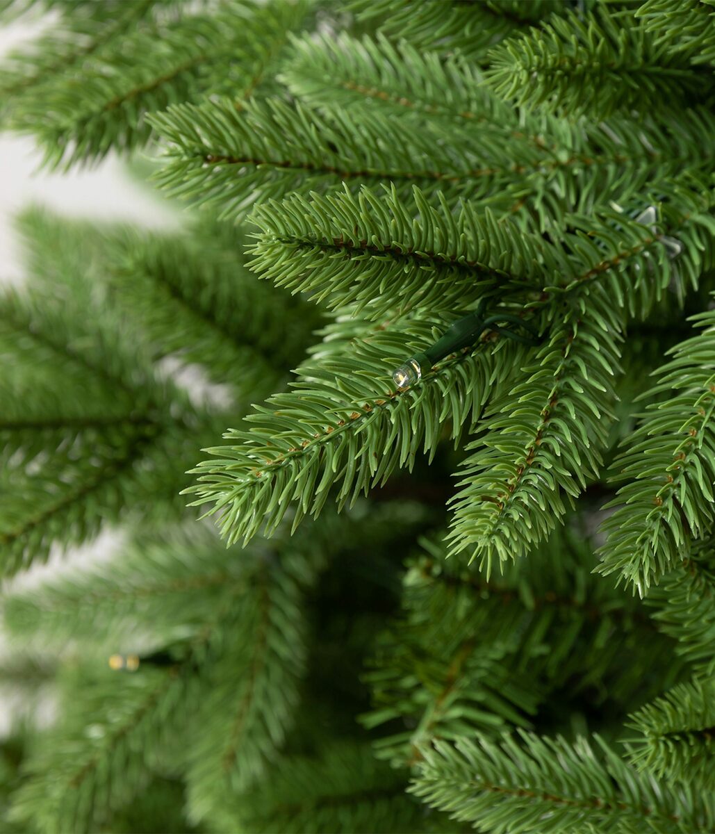 Dehner Künstlicher Weihnachtsbaum Tanne Lyra m. LED/Ständer