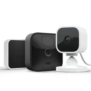 Blink Outdoor, witterungsbeständige HD-Überwachungskamera, 1 Kamera + Blink Mini, smarte Plug-in-Überwachungskamera für innen, 1 Kamera | funktioniert mit Alexa