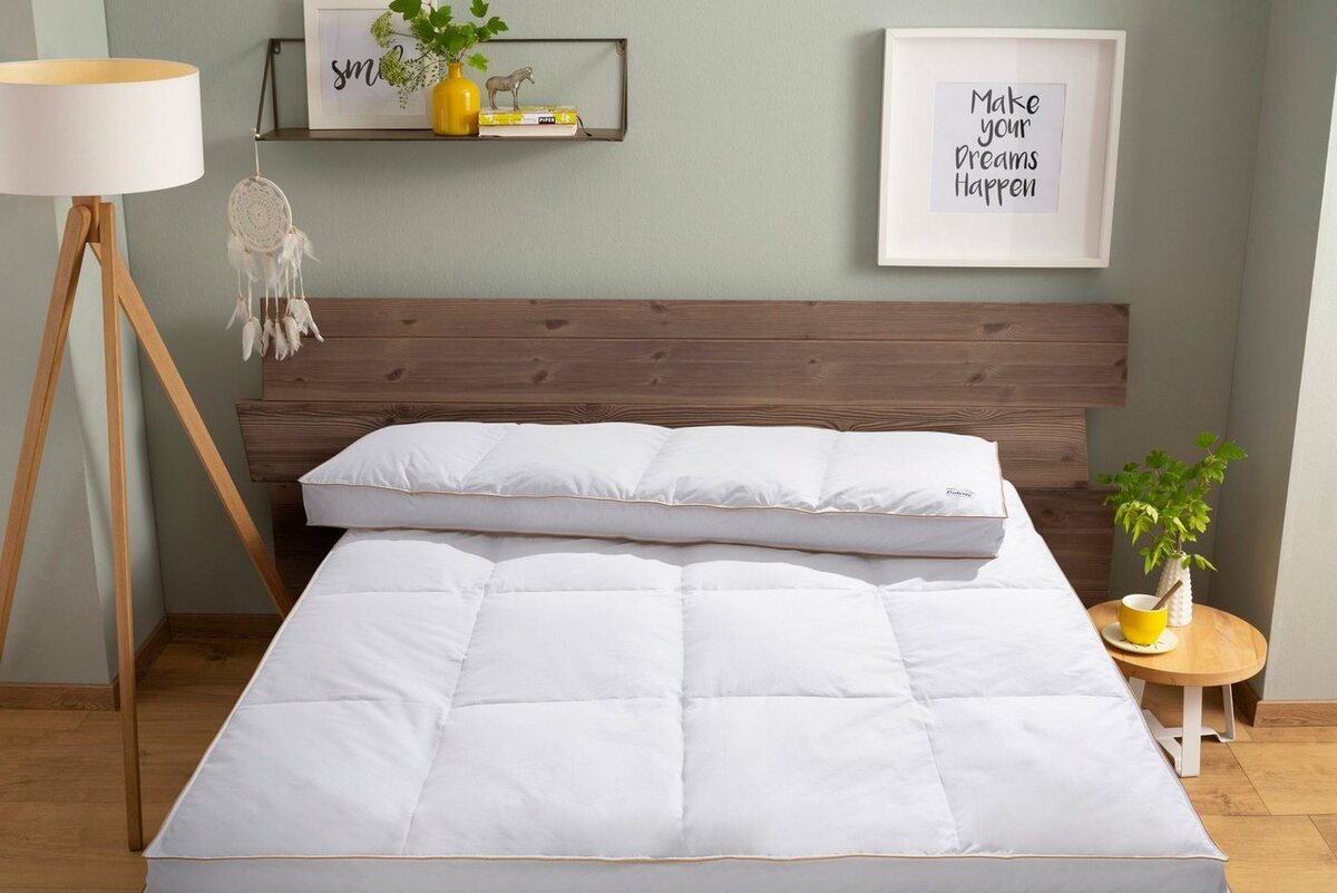 Bild 1 von Daunenbettdecke, 140 Jahre Balette, Bettdecke in Größen 135x200, 155x220, Balette, Füllung: 100% Daunen, Bezug: 100% Baumwolle, und weiteren Größen, für Sommer oder Winter, Weiß