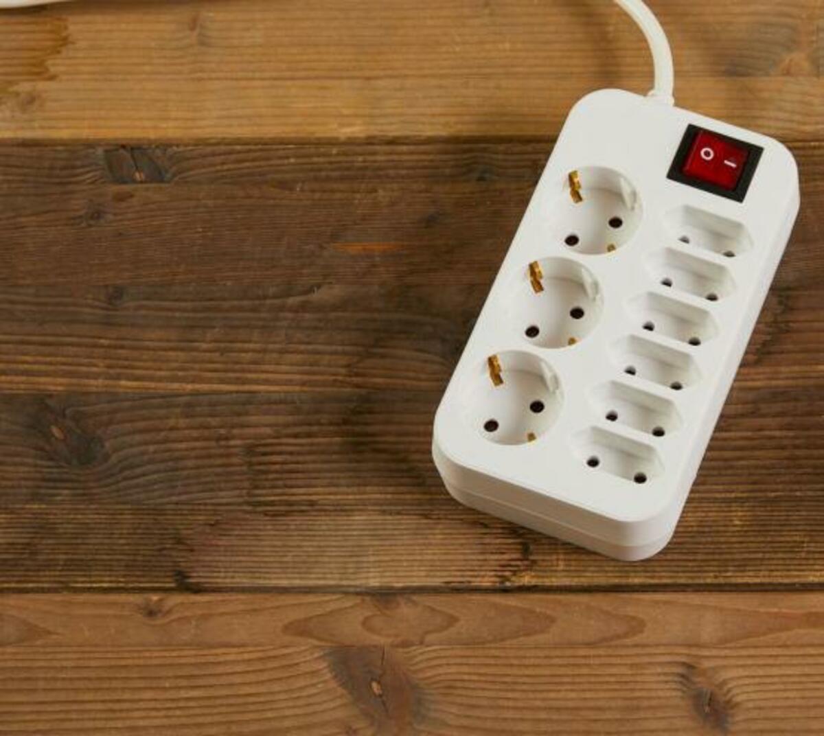 Bild 1 von 9-Fach Steckdose