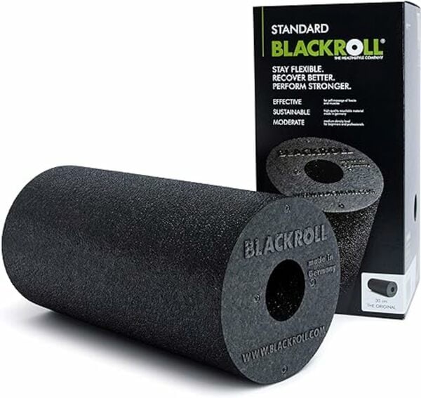 Bild 1 von BLACKROLL® STANDARD - Originale Faszienrolle (30 x 15 cm), Fitness-Rolle zur Selbstmassage von Rücken und Beine, effektive Massagerolle für funktionales Training, mittlere Härte, Made in Germany