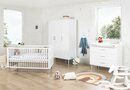 Bild 1 von Pinolino® Babyzimmer-Komplettset Jarle breit groß, (Set, 3-St., Gitterbett, Wickelkommode, Kleiderschrank), zum Juniorzimmer umbaubar, Weiß