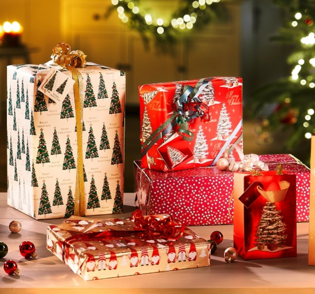 Bild 1 von HOME IDEAS SEASONS Premium-Geschenkpapier*