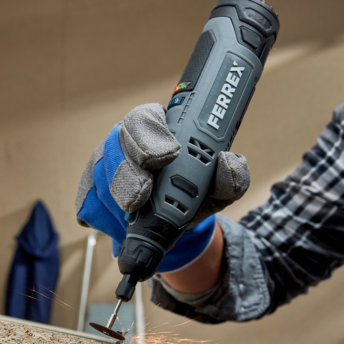 Bild 2 von FERREX Akku-Multifunktionswerkzeug