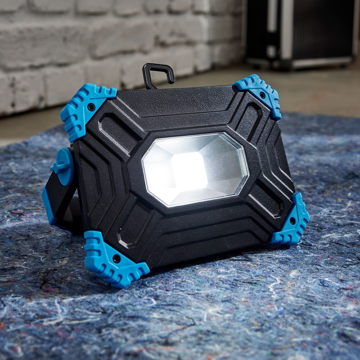 Bild 2 von WORKZONE Akku-LED-Arbeitsstrahler