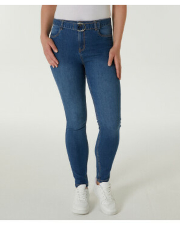 Bild 1 von Jeans mit Gürtel
       
      Janina schmale Passform
   
      jeansblau