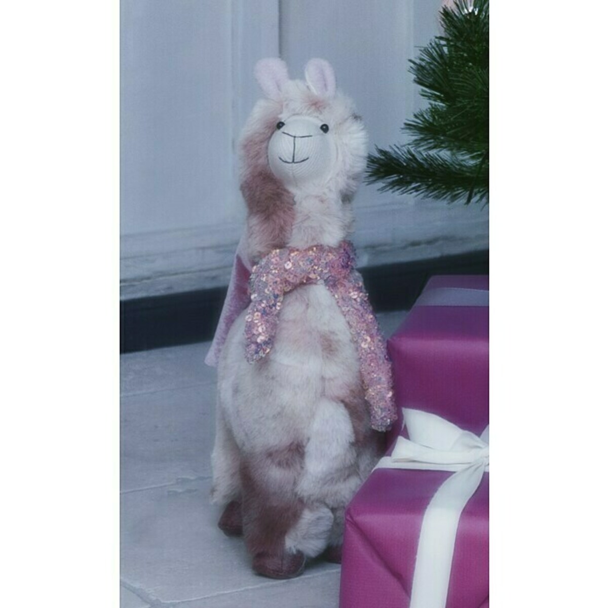 Bild 2 von Dekofigur Weihnachtslama