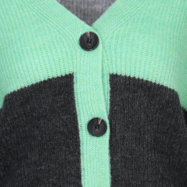 Bild 3 von Damen Cardigan im color blocking Style
                 
                                                        Grün
