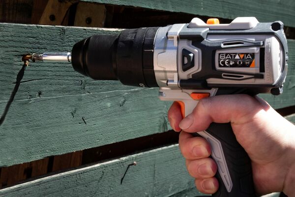 Bild 4 von Batavia 18 V Brushless Akku-Schlagbohrschrauber SET (mit 2Ah Akku und Ladegerät im Koffer)