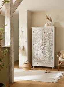 Home affaire Drehtürenschrank Fenris pflegeleichtes Mangoholz, mit dekorativen Schnitzereien, Höhe 180 cm, Weiß