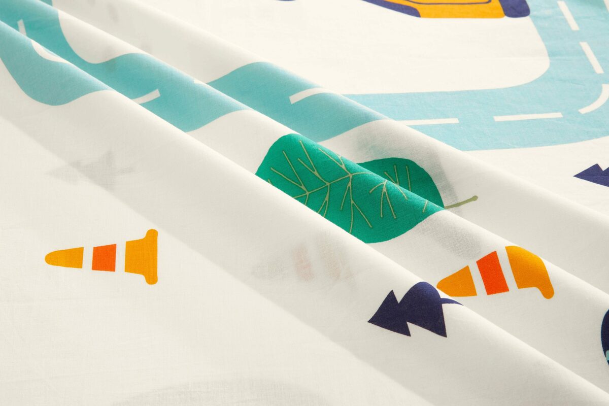 Bild 4 von Kinderbettwäsche Cuddlee, Lüttenhütt, Renforcé, 2 teilig, in unterschiedlichen Designs verfügbar:Dino,Einhorn,Weltraum,Baustelle