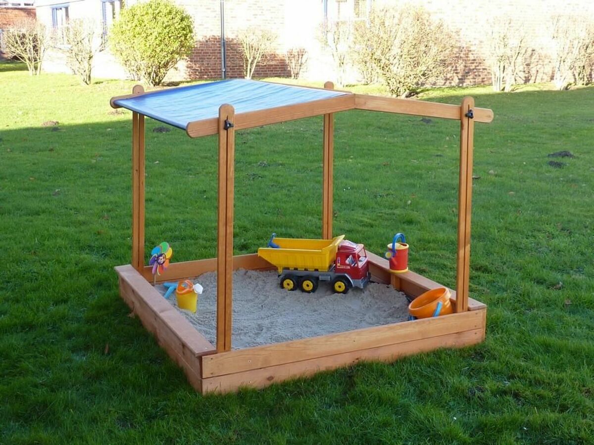 Bild 1 von Promadino Sandkasten "MULTI" + Dach