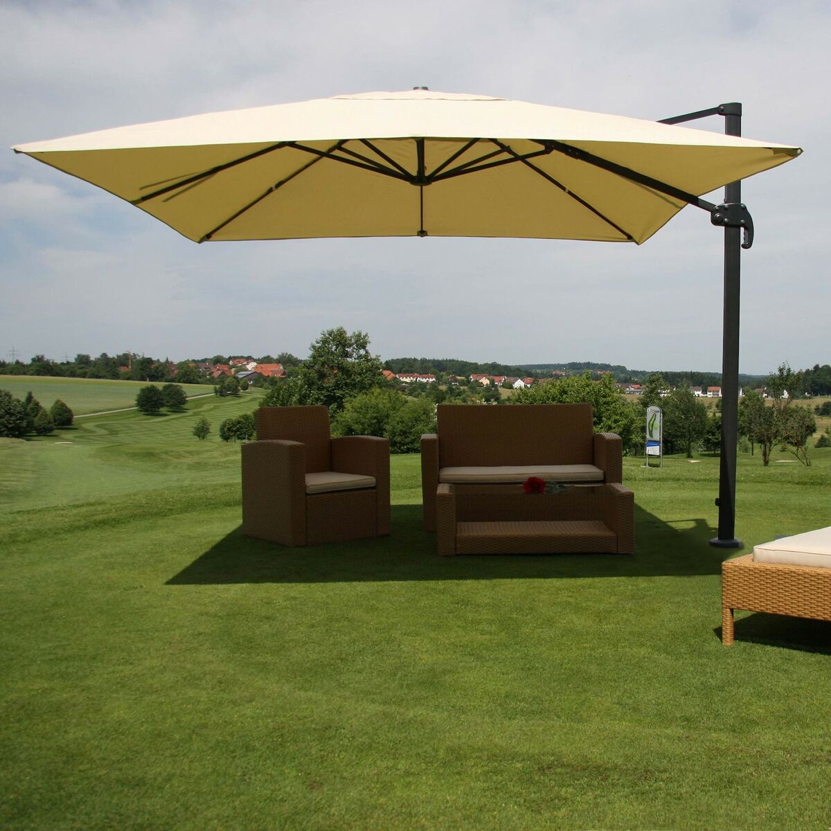 Bild 1 von Gastronomie-Ampelschirm MCW-A96, 3,5x3,5m (Ø4,95m) Polyester/Alu 25kg ~ creme ohne Ständer