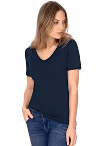 Trigema T-Shirt TRIGEMA V-Shirt aus Baumwolle/Elastan