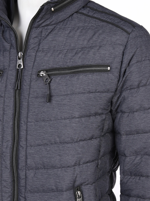 Bild 3 von Herren Steppjacke mit vielen Details
                 
                                                        Grau