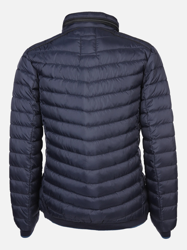 Bild 2 von Herren Steppjacke mit vielen Details
                 
                                                        Blau