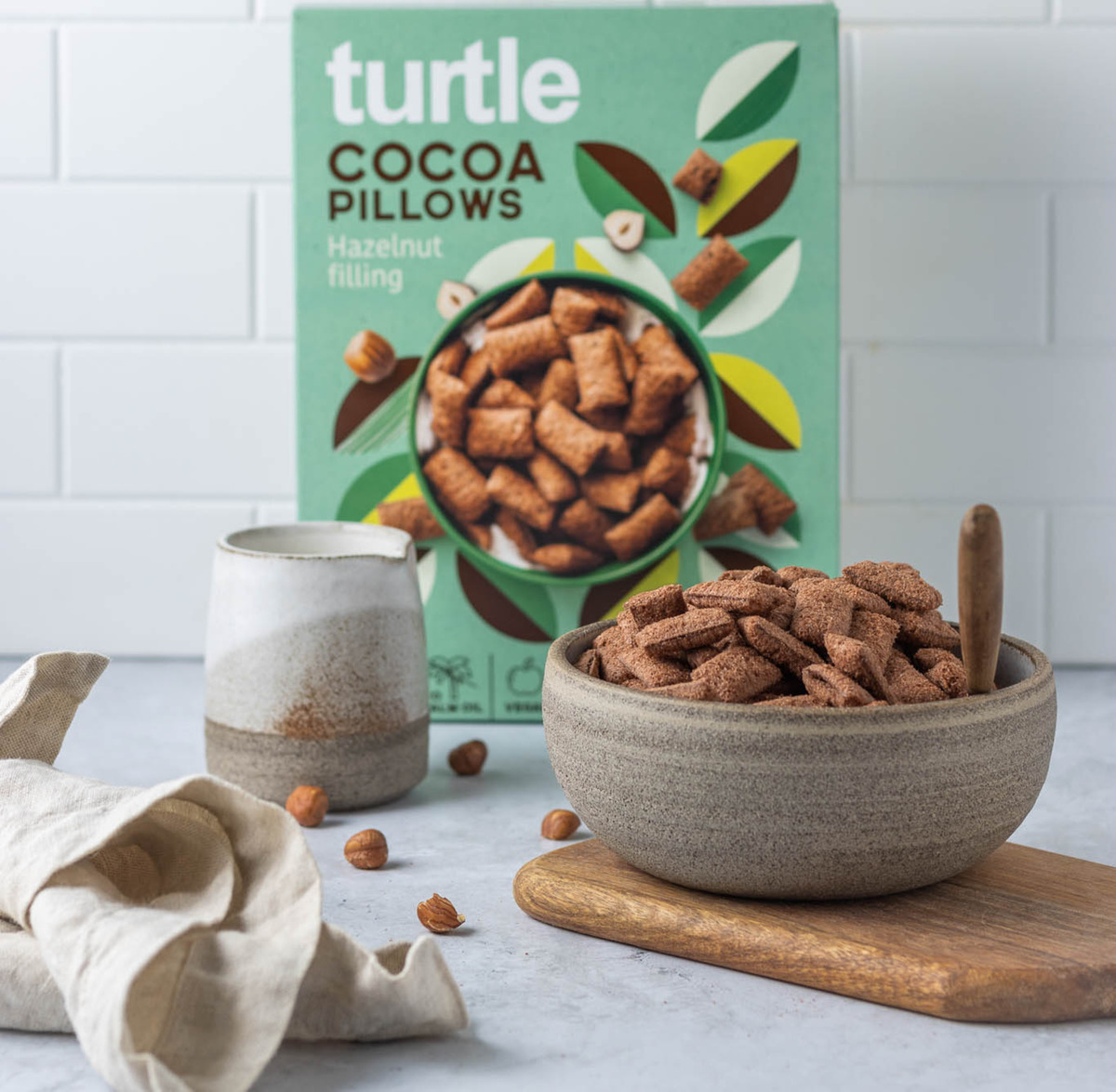 Bild 3 von Turtle Bio Schokokissen mit Haselnussfüllung