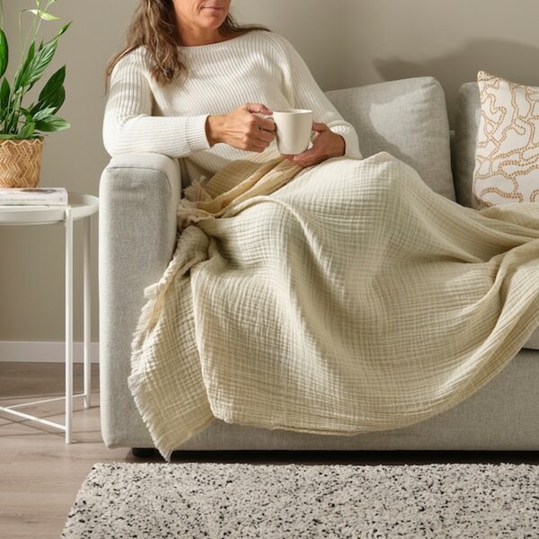 Bild 2 von VALLKRASSING  Plaid, elfenbeinweiß 150x200 cm