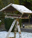 Bild 3 von dobar® wildlife XXL Vogelfutterhaus, inkl. Ständer, ca. B80/H125/T75 cm