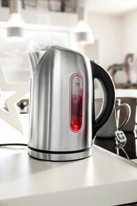 Powertec Kitchen LED-Edelstahl-Wasserkocher 2200 Watt