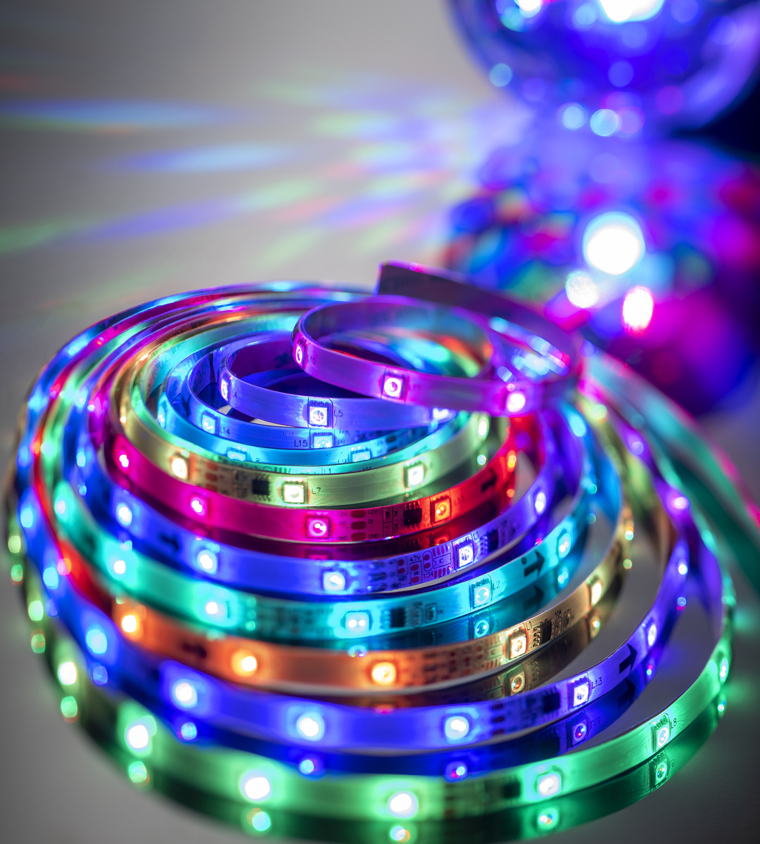 Bild 4 von IDEENWELT RGB-WW-LED-Leuchtband
