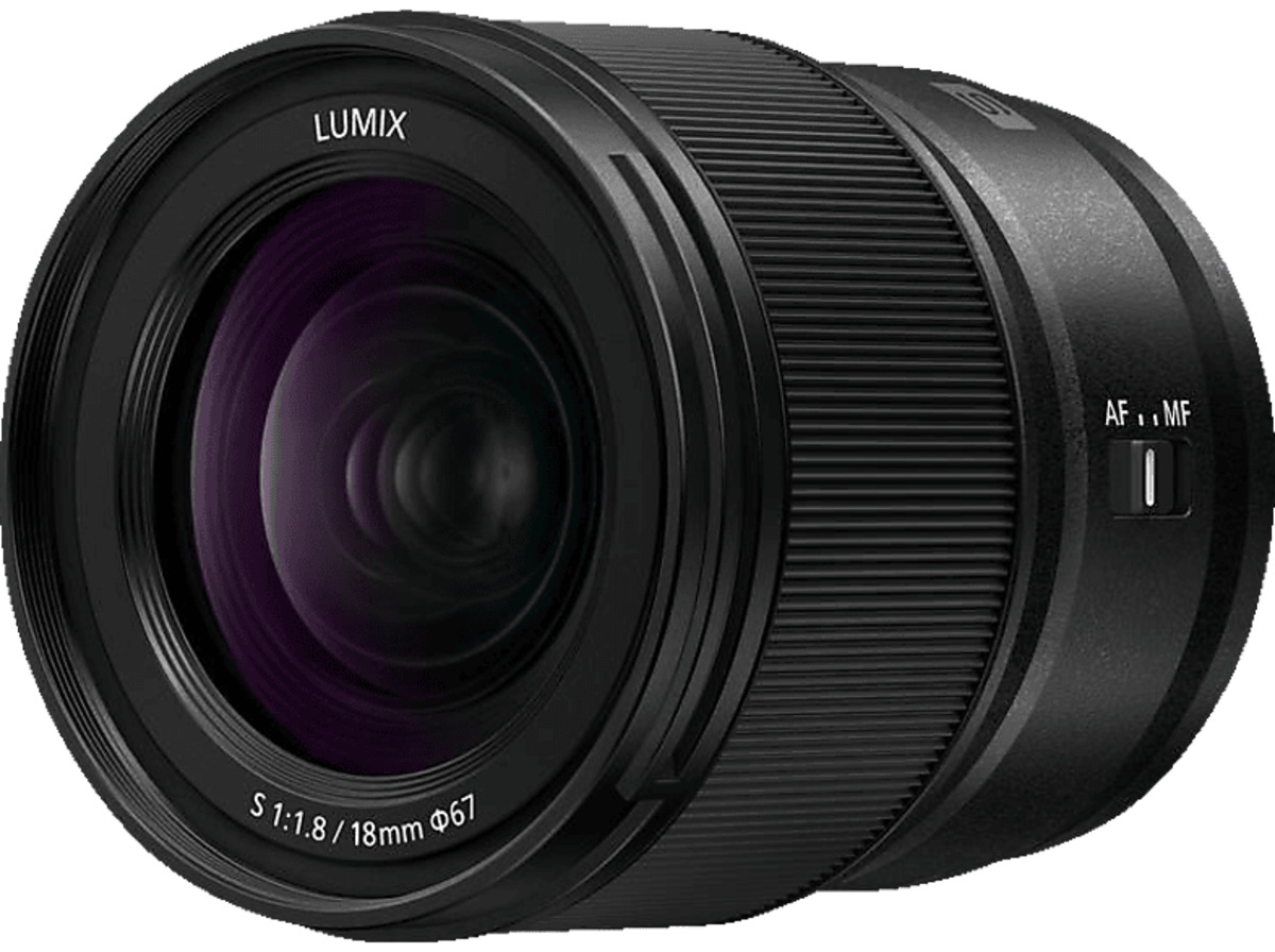 Bild 1 von PANASONIC Lumix S S-S18E - Weitwinkelobjektiv 18 mm f/1.8 ED, AL (Weitwinkelobjektiv für Panasonic L-Mount, Schwarz), Schwarz