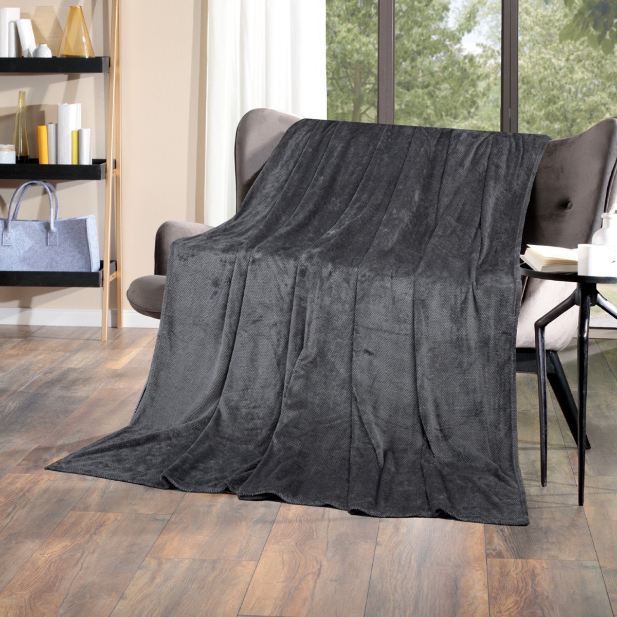 Bild 1 von Bella Casa XXL-Kuscheldecke Cashmere Little Dots, ca. 220 x 240 cm