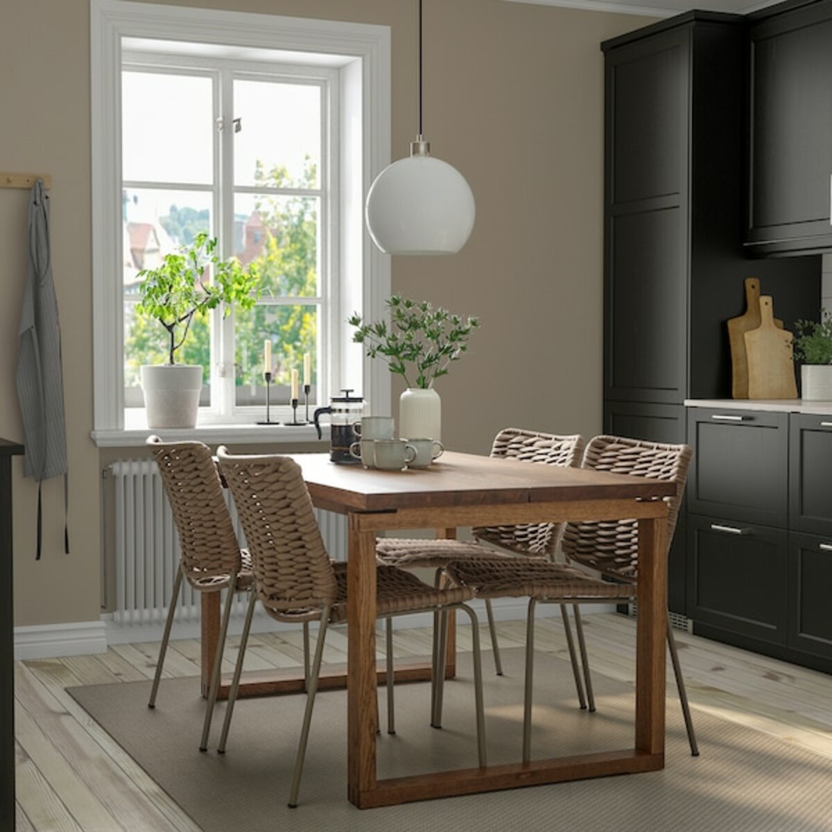 Bild 2 von MÖRBYLÅNGA / TEGELÖN  Tisch und 4 Stühle, Eichenfurnier/beige beige 140x85 cm