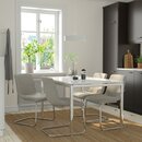 Bild 2 von TORSBY / LUSTEBO  Tisch und 4 Stühle, Hochglanz/weiß verchromt/Viarp beige/braun 135 cm