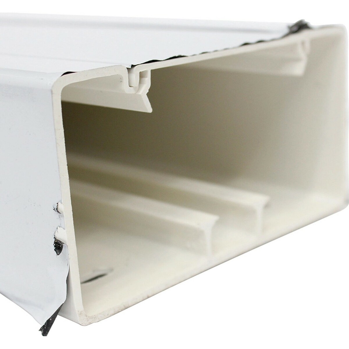 Bild 1 von Gewiss Brüstungskanal aus Hart-PVC 70 x 130/80 Reinweiß 2 m