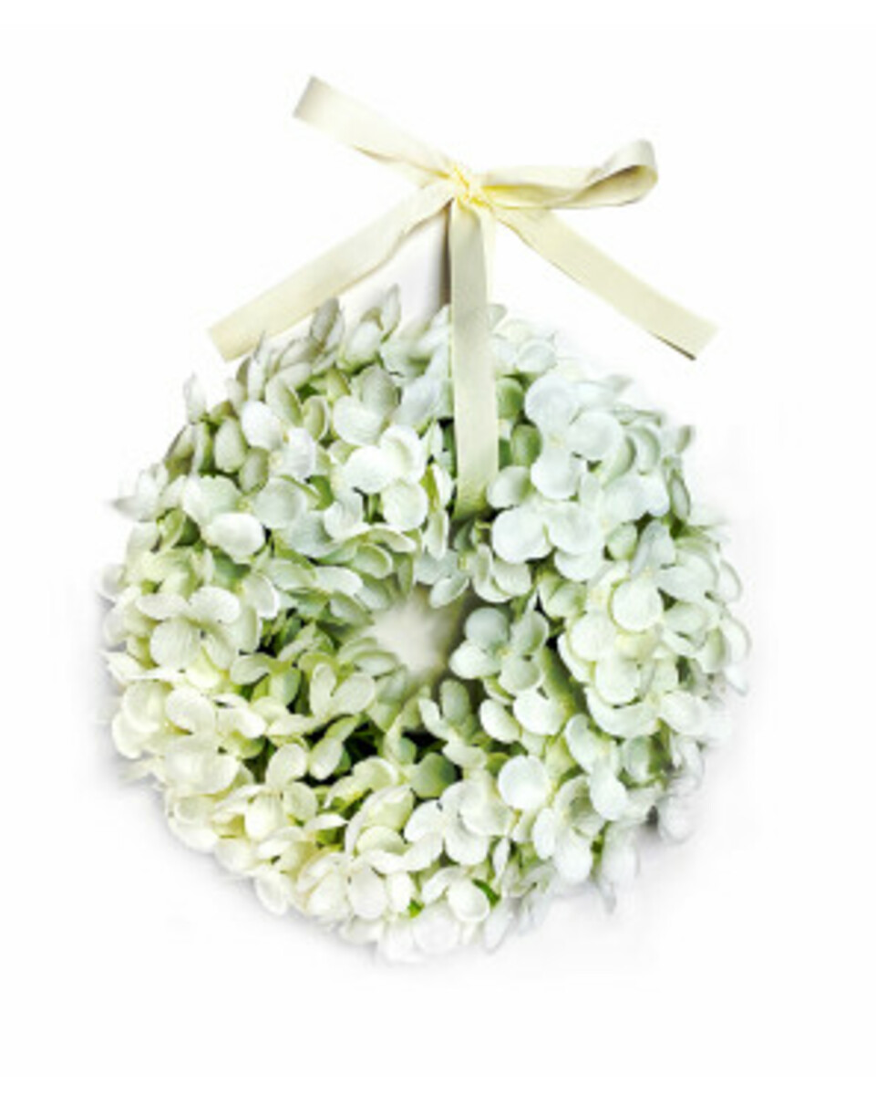 Bild 1 von Kunstblumenkranz Hortensie
       
      Ø ca. 26 cm
     
      weiß