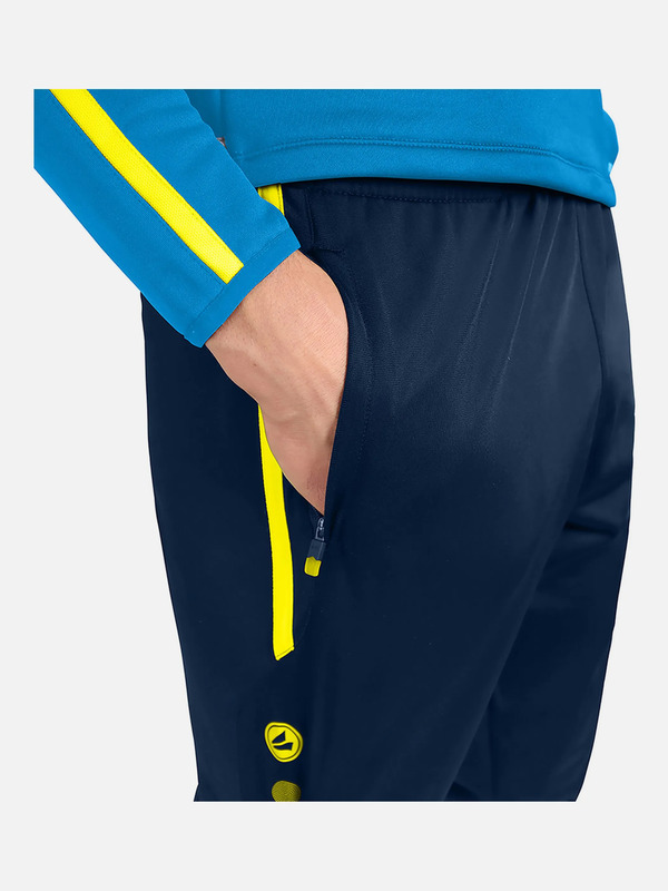 Bild 3 von Herren Sporthose mit seitlichem Streifen
                 
                                                        Marine