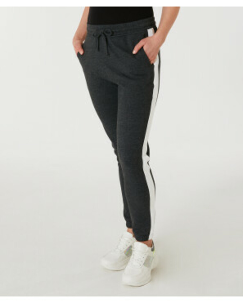 Bild 1 von Melierte Jogginghose
       
      Janina, Seitentaschen
     
      anthrazit melange