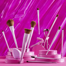Bild 2 von essence Brow spoolie 01 Brow game changer