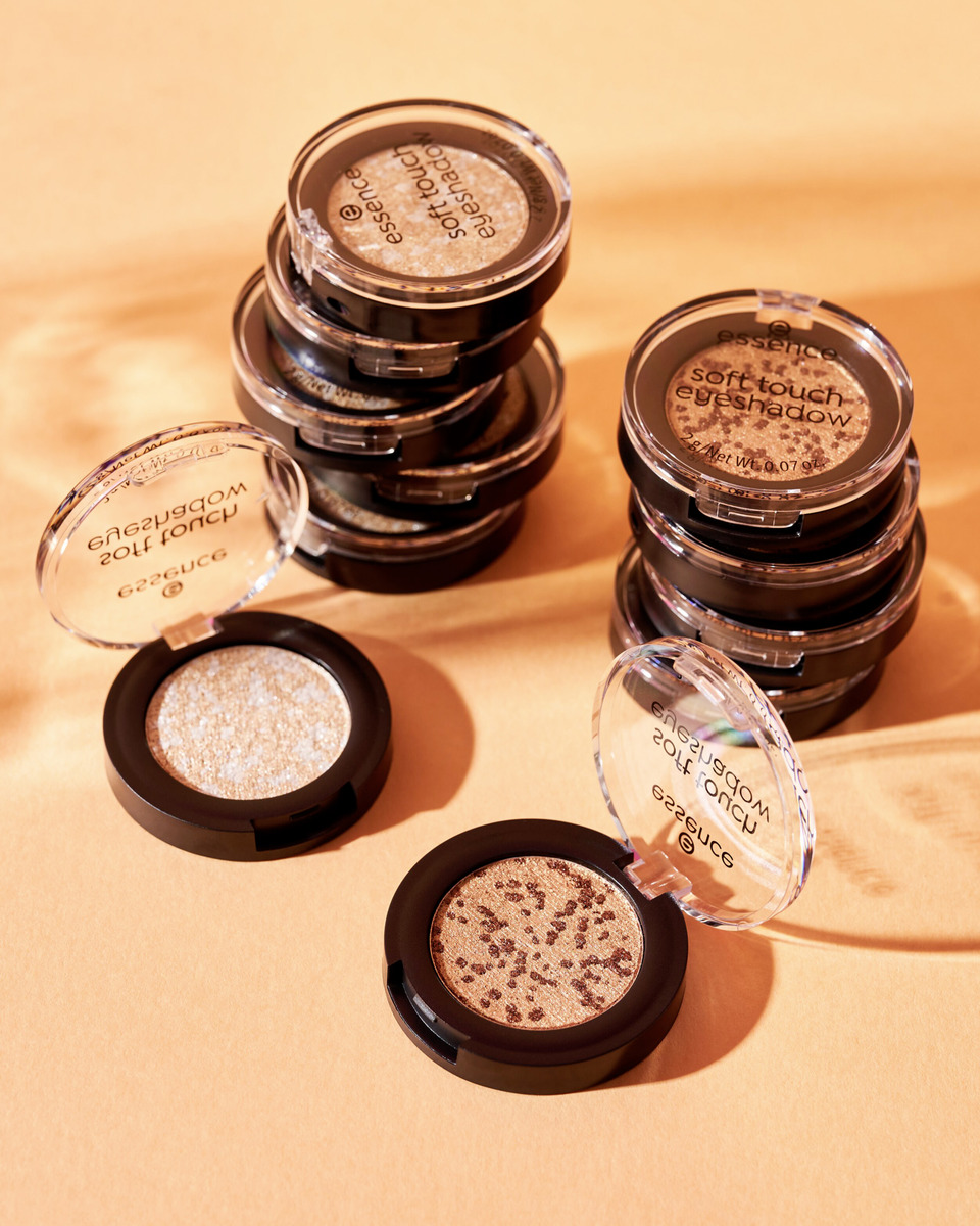 Bild 2 von essence Soft touch eyeshadow 09 Apricot Crush