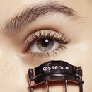 Bild 2 von essence Lash curler 01 All the way up