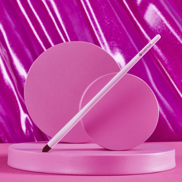 Bild 3 von essence Pencil brush 01 Precision meets perfection