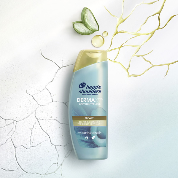 Bild 3 von head & shoulders DERMAXPRO Repair Anti-Schuppen Shampoo