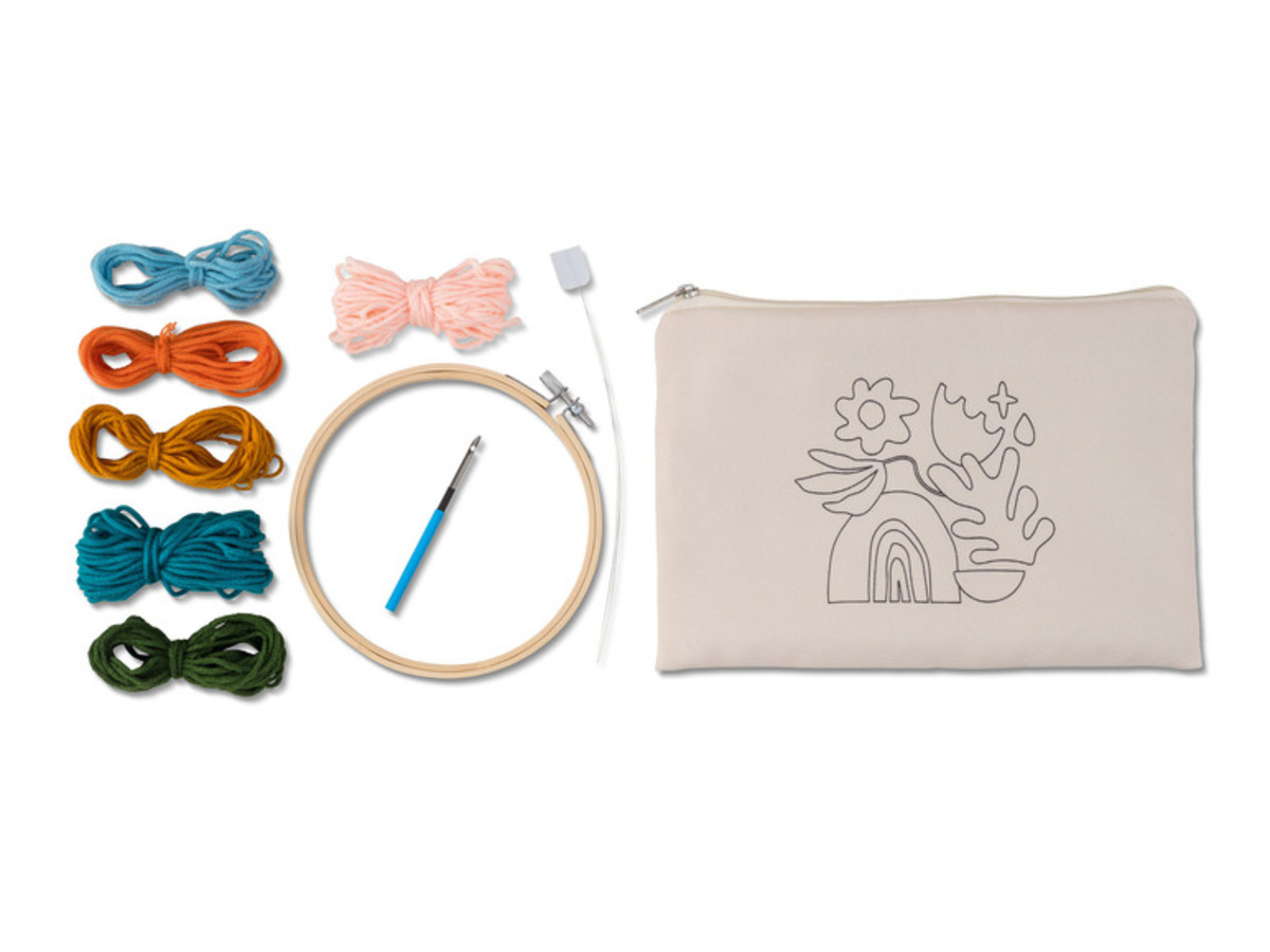 Bild 2 von crelando® Bastelset Sticken