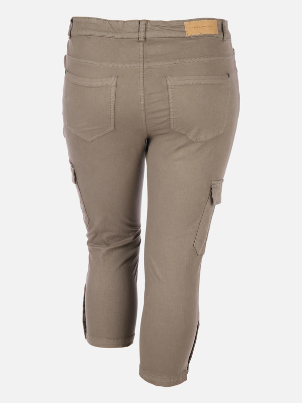 Bild 2 von Only Carmakoma CARRAMBALDI BUTTON KN Hose
                 
                                                        Grün