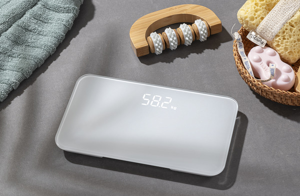 Bild 2 von IDEENWELT Best Basics Kompakte Personenwaage